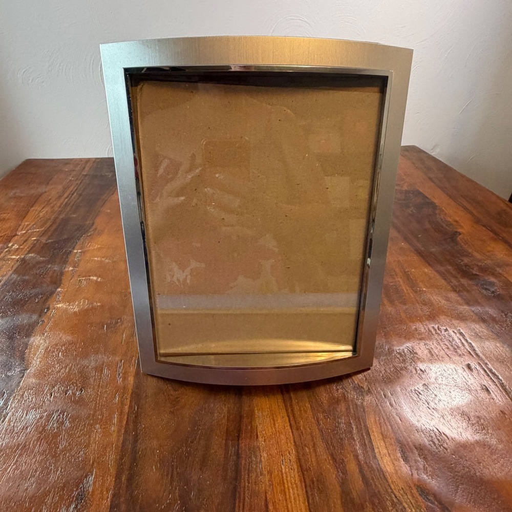 Burnes of Boston Curved Silver Metal 5x7 Picture Frame Modern Tabletop Decor
